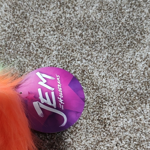 JEM And The Holograms Colorful Faux Fur Vest UNIVERSAL STUDIOS - Picture 3 of 7